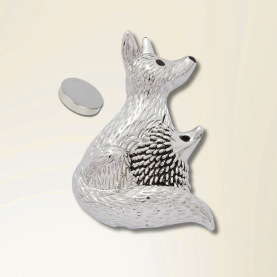 Fox Under The Moon Sentiment Magnetic Pin "Friends"